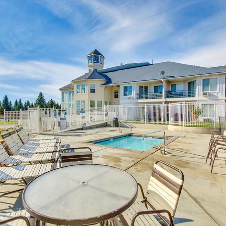 Spacious Garden City Townhome With Lake Views! Экстерьер фото