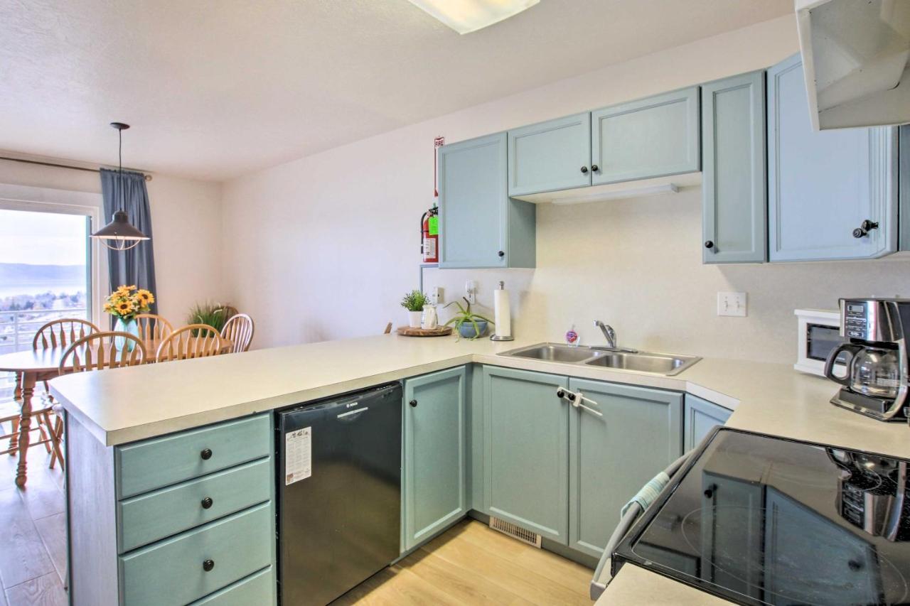 Spacious Garden City Townhome With Lake Views! Экстерьер фото