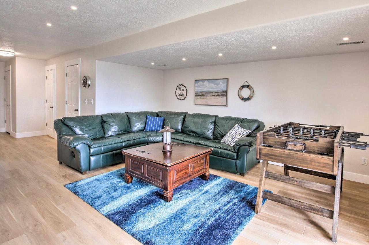 Spacious Garden City Townhome With Lake Views! Экстерьер фото